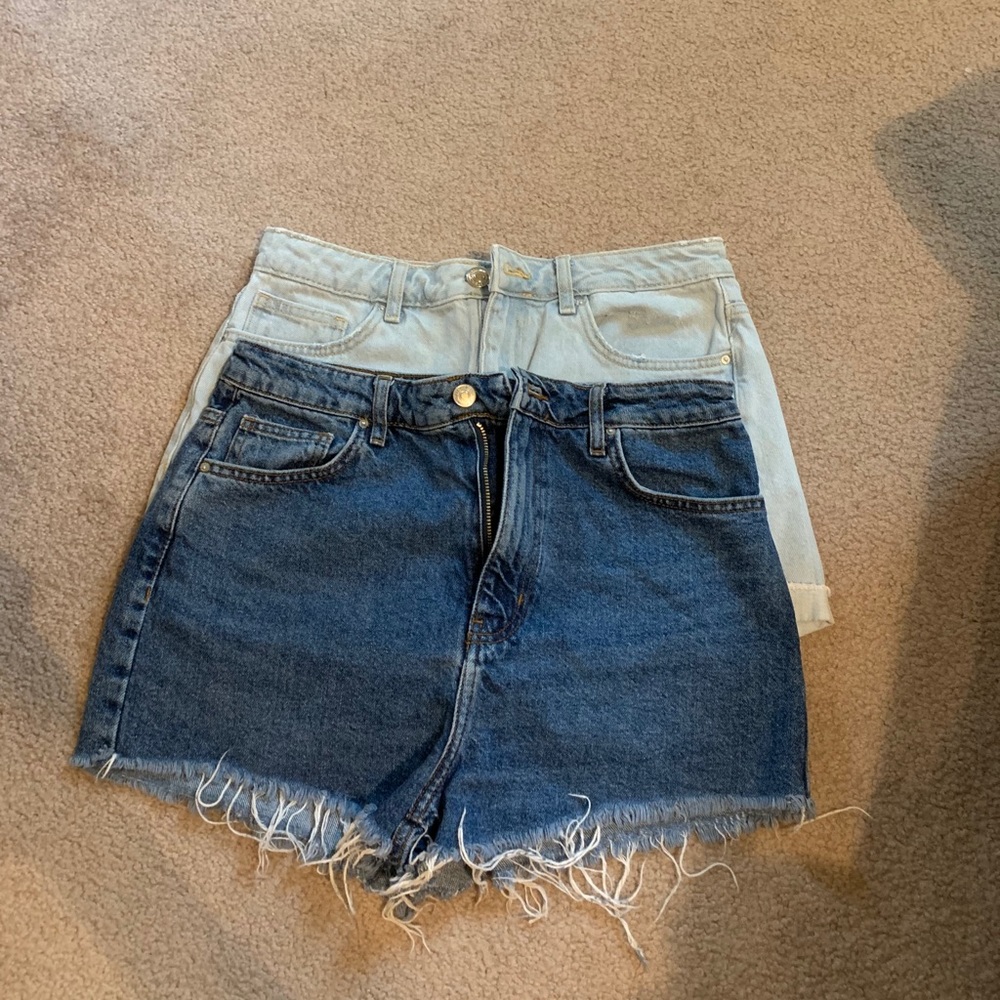 2 pairs of Forever 21 shorts